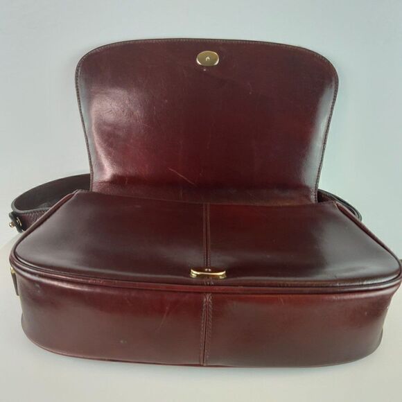 Vintage made in Italy leather burgundy shoulder bag with adjustable straps - Picture 8 of 12